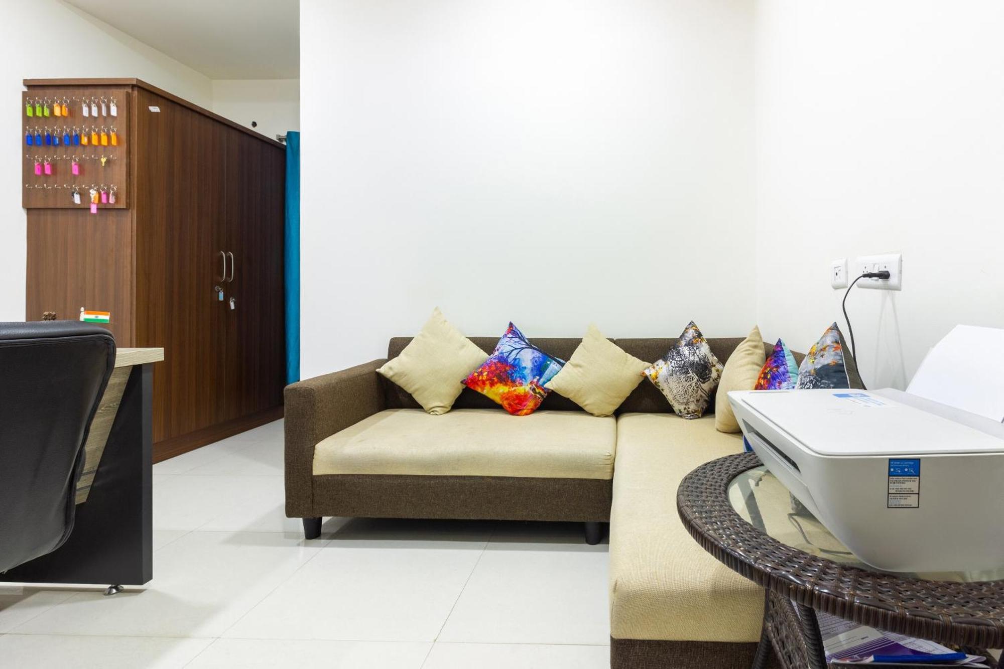 Super Hotel O Qualia Inn Kondapur Near Botanical Garden Хидерабад Екстериор снимка